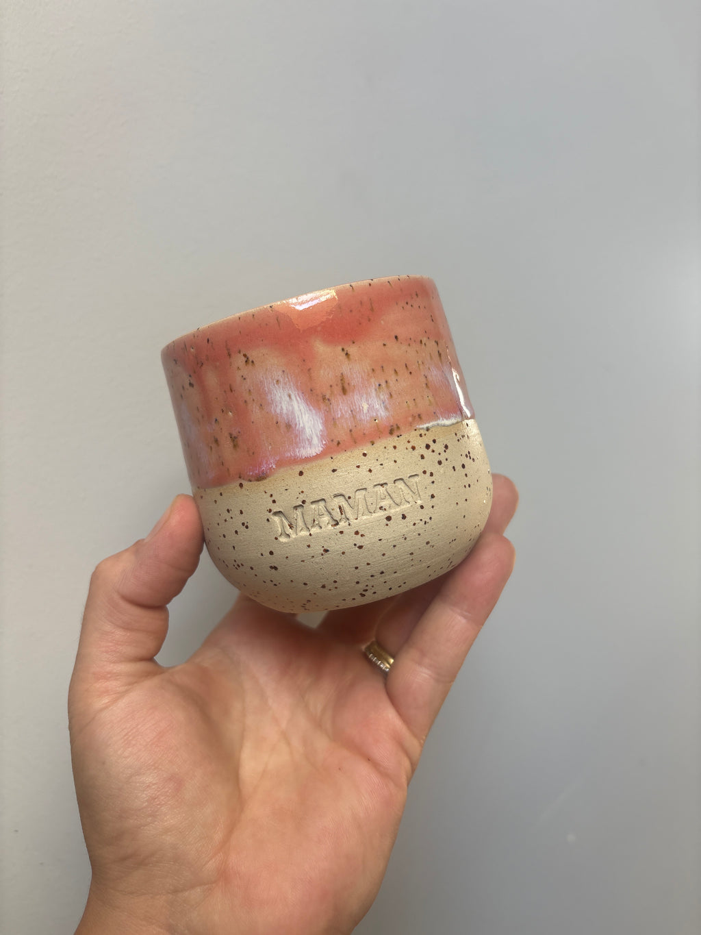 Tasse à café  sans anse rose  - Maman -