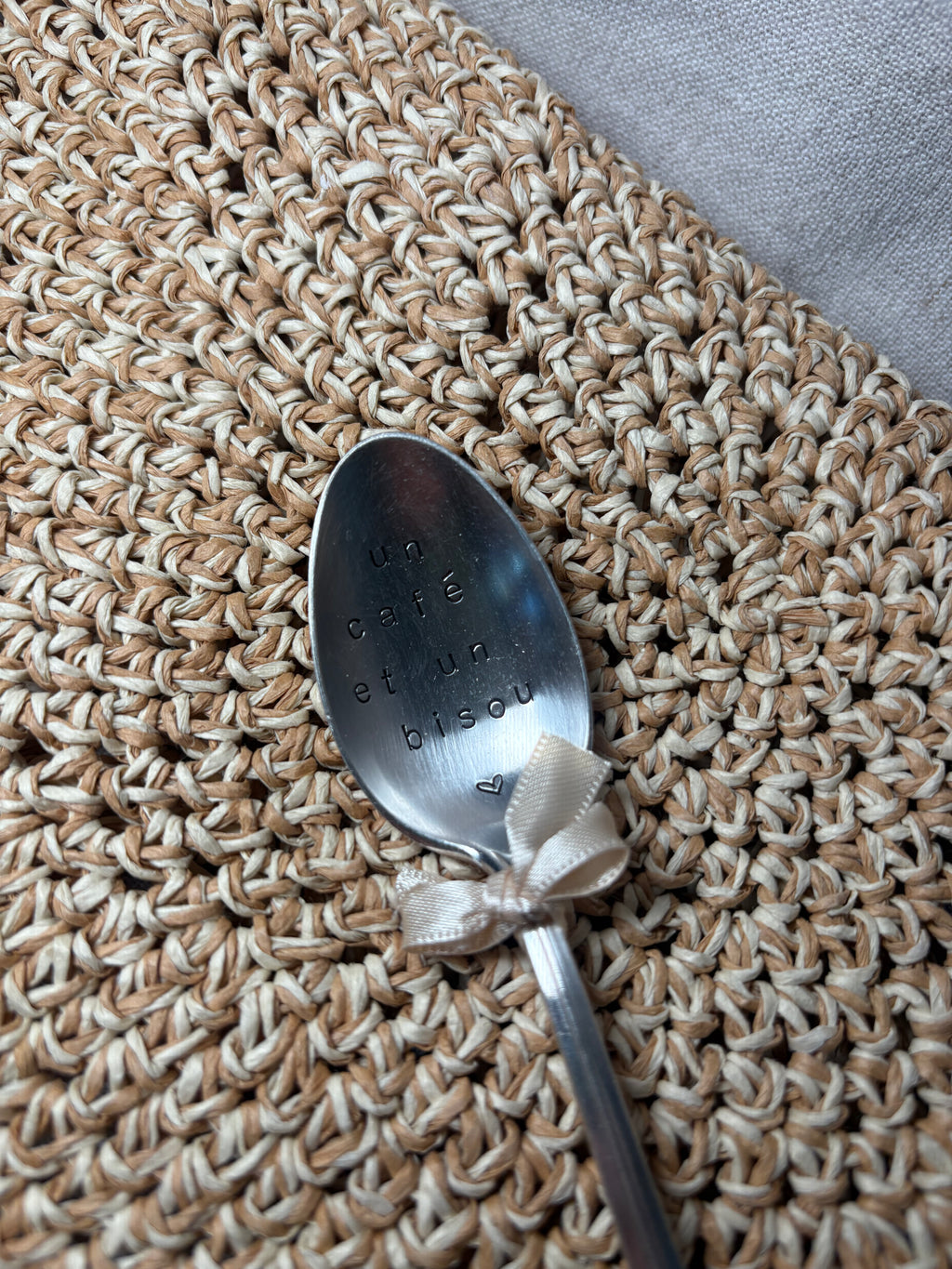 Cuillère un café et un bisou