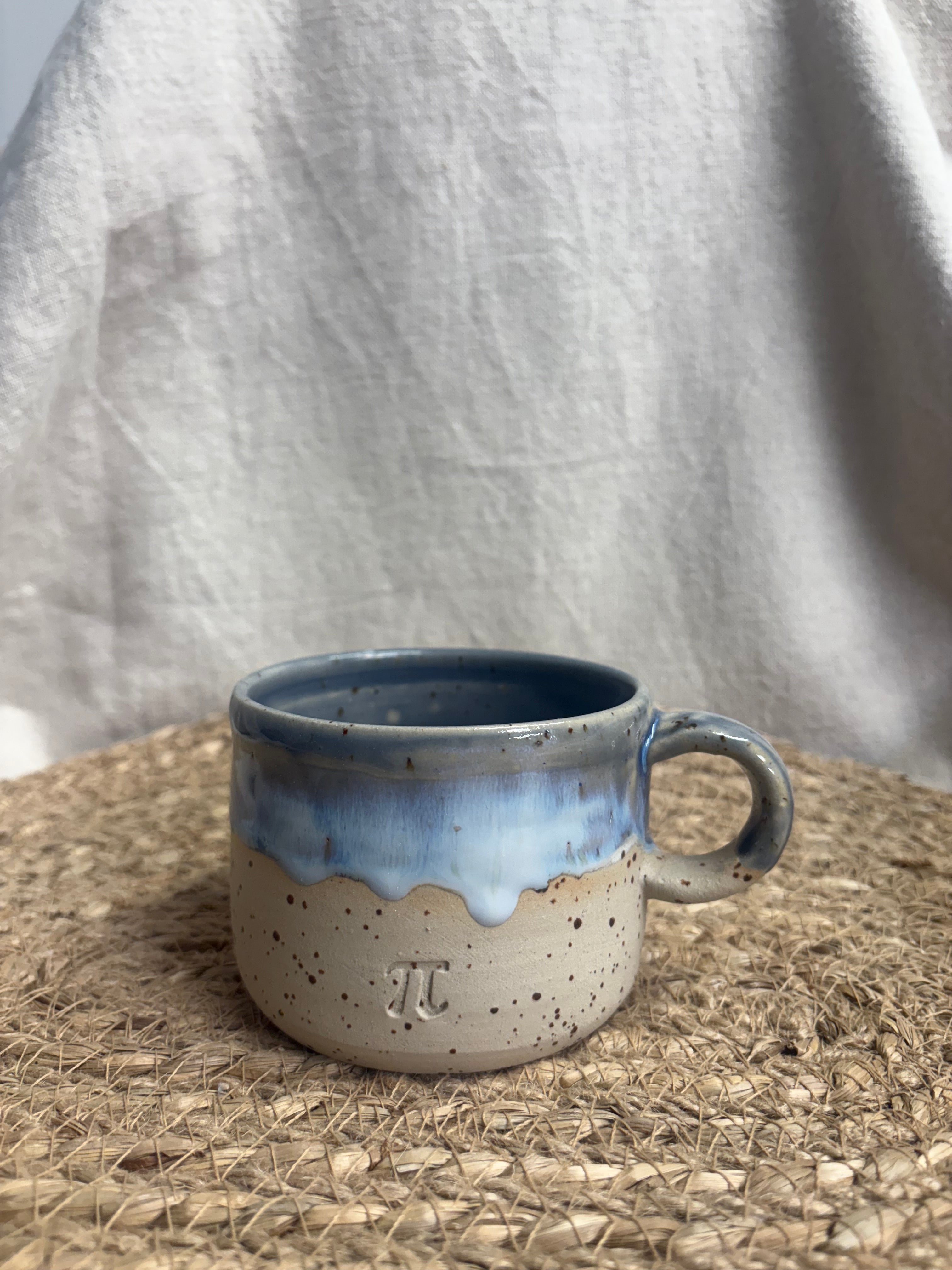 Tasse à café américain avec anse Pi