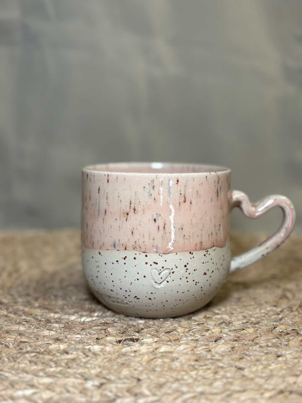 Mug rose Morganite à anse en coeur