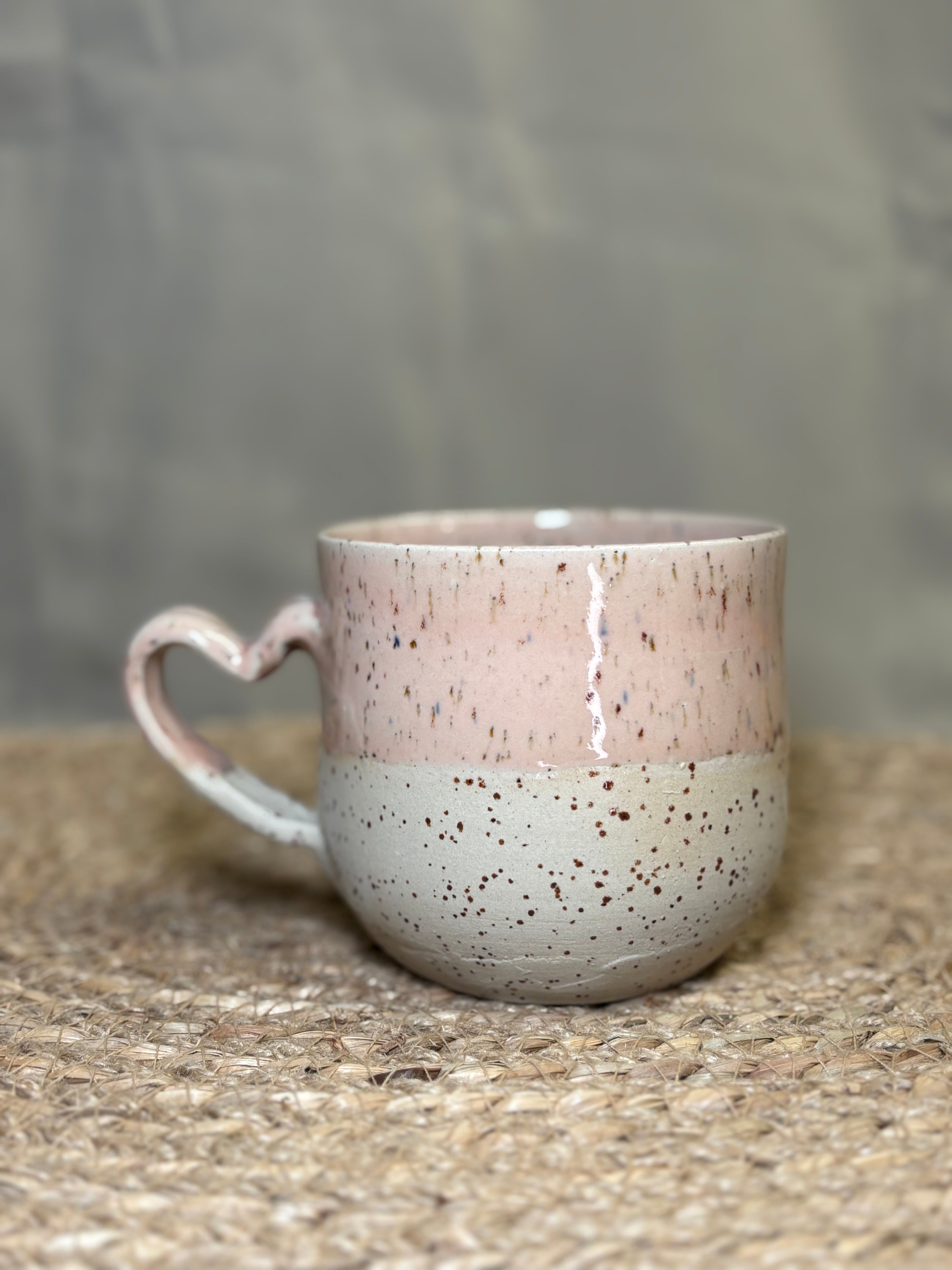 Mug rose Morganite à anse en coeur